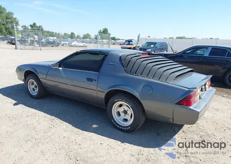 1986 Chevrolet Camaro Berlinetta z USA, uszkodzony, nr VIN 1G1FS87H1GL139148